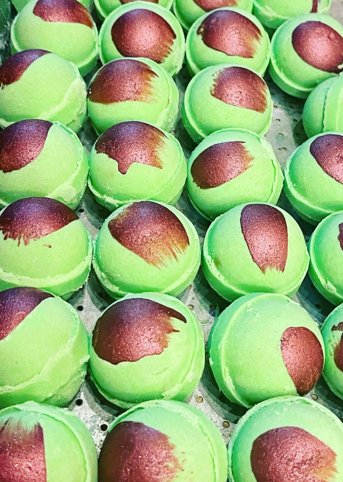 Pomegranate Ginger Bath Bomb - Lounies Soap Co.