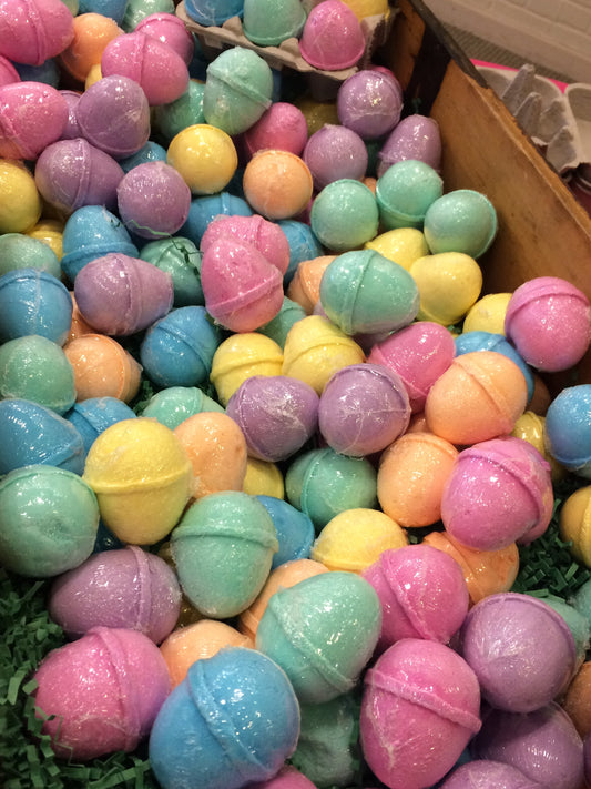 Bath bombs and the many choices. - Lounies Soap Co.